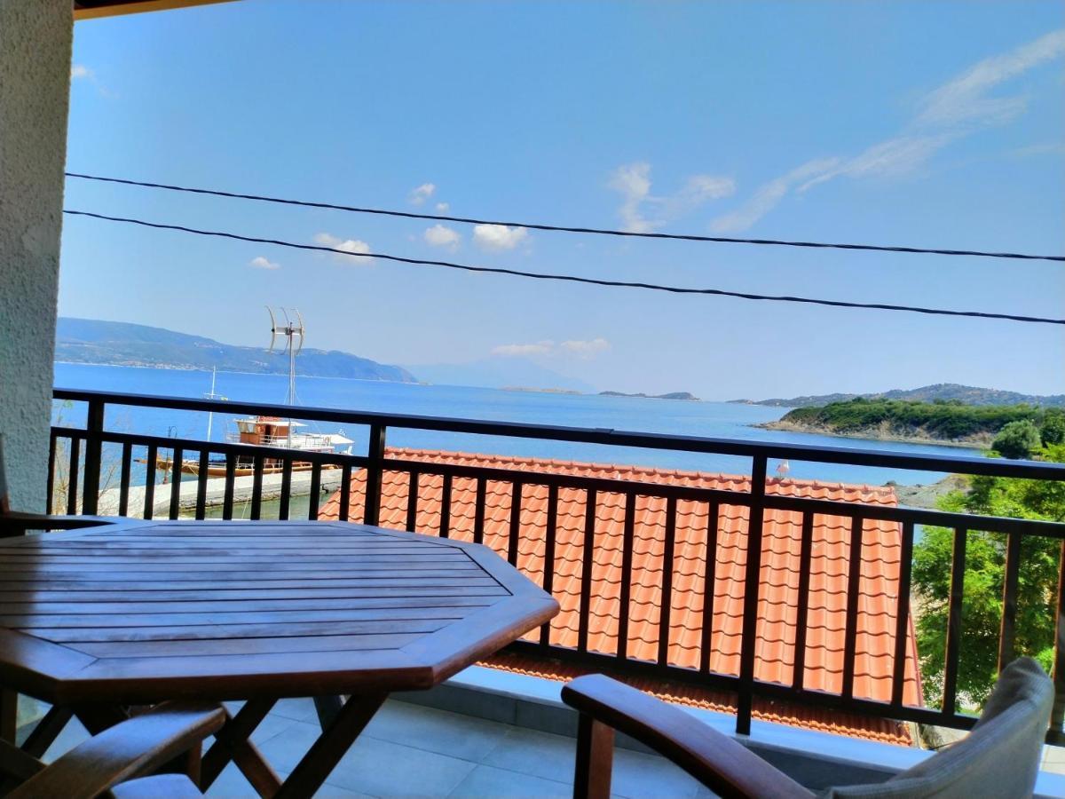 Gianni'S Apartment By The Sea Đảo Amolianí Ngoại thất bức ảnh